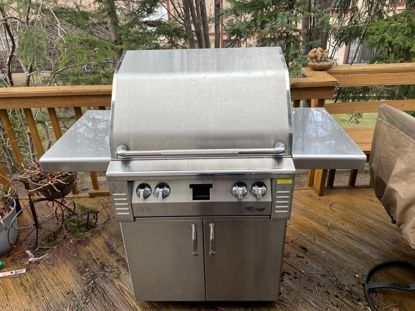 Professional deep cleaning of Alfresco high-end grill — grease removed, components detailed, exterior and interior restored to pristine condition