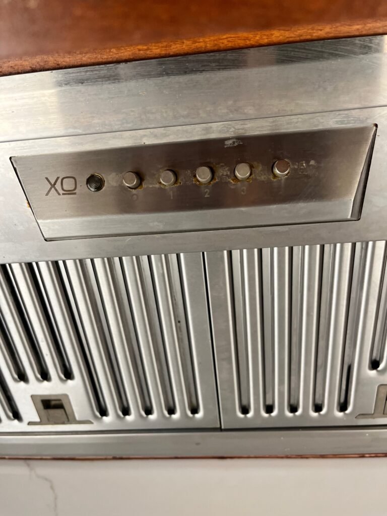 XO range hood fully detailed and polished during professional deep cleaning service