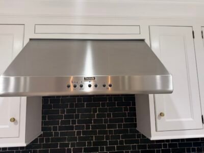 Wonderful Thermador range hood deep cleaned and polished to shine!
