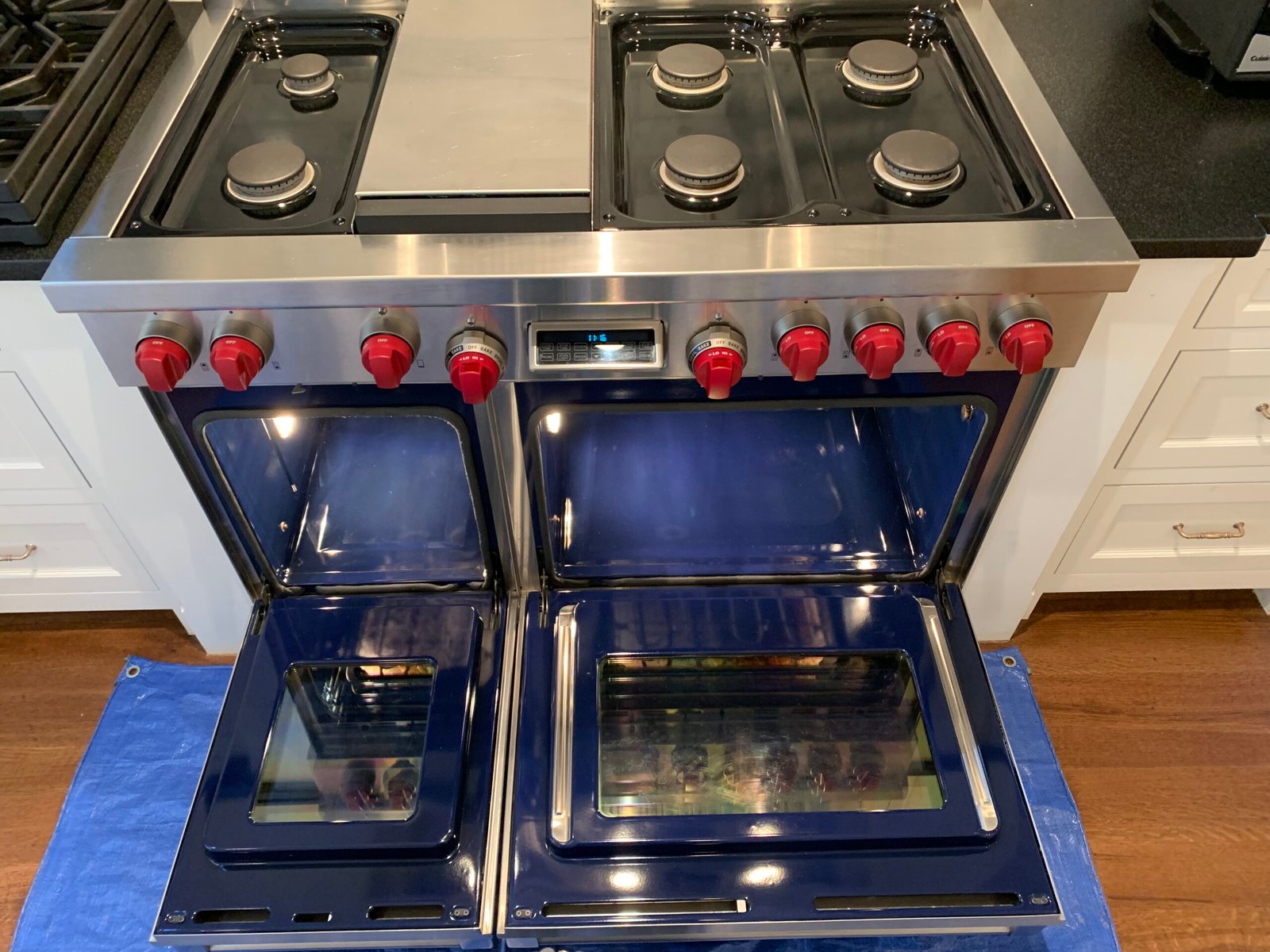 A pristine Wolf gas double oven range in a Brooklyn brownstone kitchen following a non-toxic professional cleaning service by OvenPal NYC.